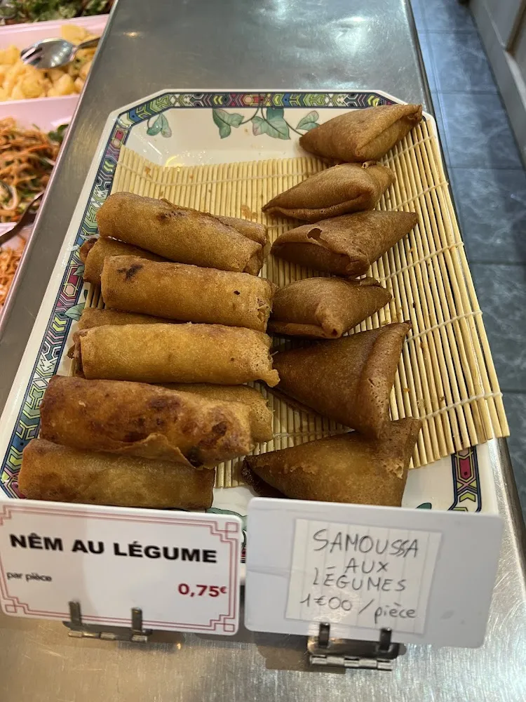 Nêm Au Légumes Et Samoussas Au Légumes